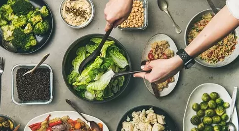 Meal Sequencing: Does Eating Food in a Certain Order Actually Work?